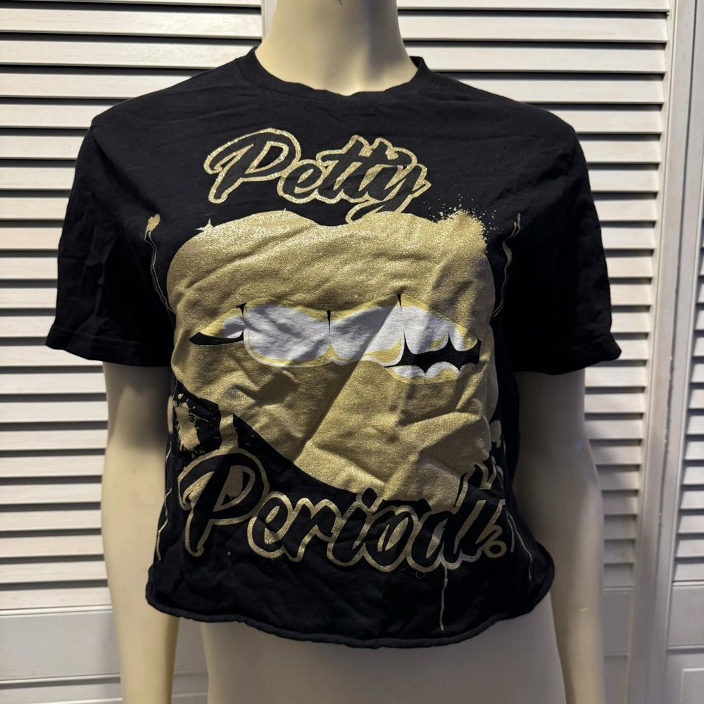 Women's Bailey Apparel T-shirt size Small Black and Gold